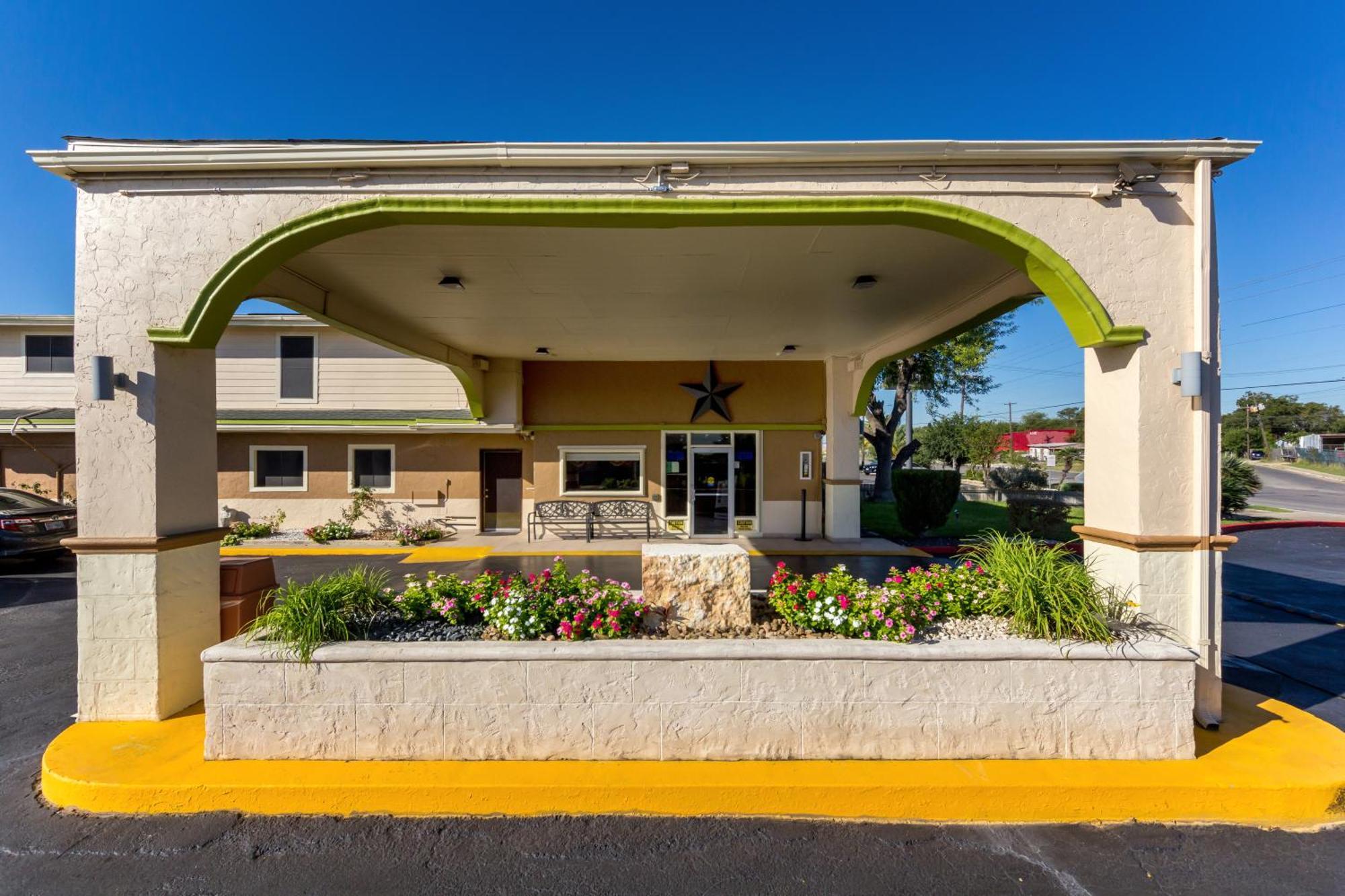 Rodeway Inn San Antonio Lackland Afb - Seaworld Dış mekan fotoğraf