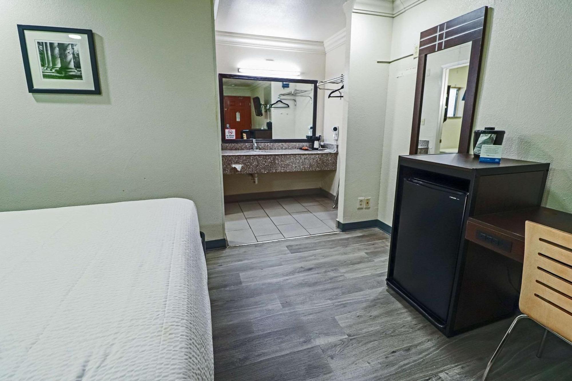 Rodeway Inn San Antonio Lackland Afb - Seaworld Dış mekan fotoğraf